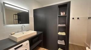 Appartements Chez Laurent Central - Climatise - Luxe : photos des chambres