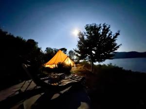 Lakeview Glamping