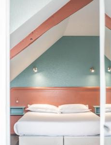 Hotels Hotel La Tour des Anglais : photos des chambres