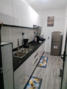 classy elegant apartment with heated swimming pool ,fully equipped gym private parking space and amazing city views