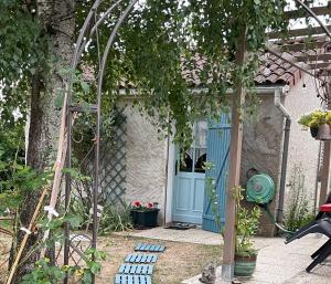 STUDIO EN AUVERGNE Le ruisseau