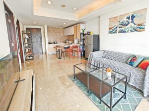 Luxury 1BR Royale Springhill Private Lift