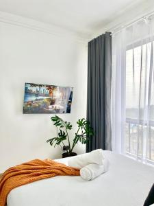 Comfort living three bedroom apartment with fully equipped gym swimming pool private parking space ,child play area and amazing scenic