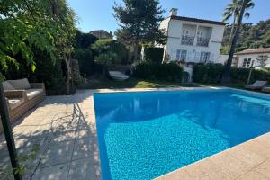 Villas Authentic Provencal Villa with Pool : photos des chambres