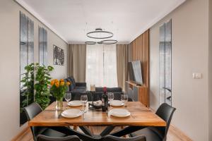 Jesionowe Apartamenty nad Odrą, Stare Miasto, Sauna w jednym Apartamencie, Klimatyzacja , Garaż podziemny 0 zł, Odra River , Old Town, New building, Air conditioning, Sauna in one Apt, Underground garage FREE