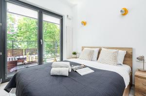 Lumina spacious apartments with parking in Warsaw