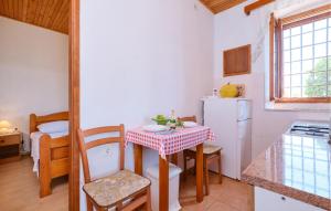 Nice Apartment In Stivan 