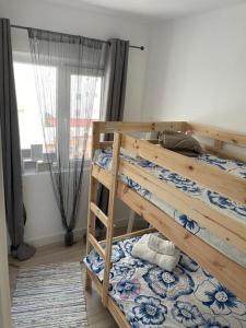 Seaview escape - spacious 3 bed beach apartment & terrace