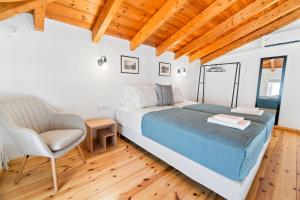 Aegean Beachfront Suite - Chora, Andros