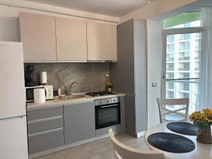 Alezzi Fancy by the Beach Pool and Spa