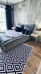 Exclusive BIG Apartment Garden with Jacuzzi & Private Parking