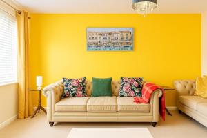 Rosengelyn Apartment