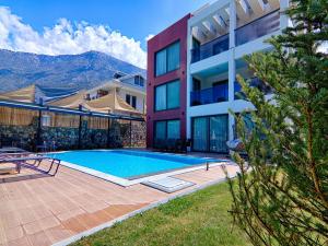 Private Luxury Villa with Large Pool, Jacuzzi and Barbecue in Fethiye Ölüdeniz