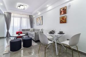 2 Bed apartment near yaya center Nairobi Kilimani 001