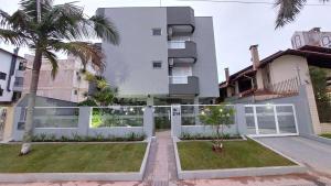 Apartamento Completo Praia dos Ingleses, 3 quartos, 3min Mar, Churrasqueira e Garagem