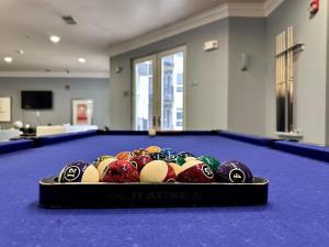 Cozy Downtown Loft with Balcony