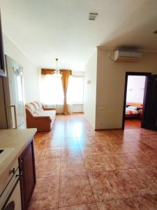 1 к возле моря Пальмира