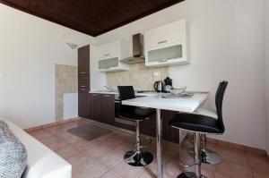 Apartments and Rooms PREKA