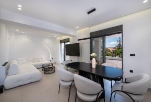 Ethernal Luxury Maisonette-Next to the sea