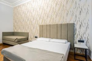 Room #1474041402