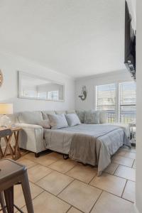 Sandpiper Cove 8140 - 500 Feet to the Beach! Pool in the Back Yard!