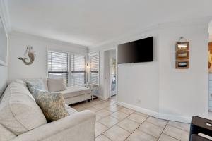 Sandpiper Cove 8140 - 500 Feet to the Beach! Pool in the Back Yard!