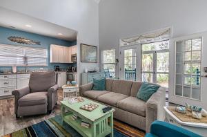 Charming Coastal Retreat on Fripp Island - 3BR/3BA with Golf Course Views