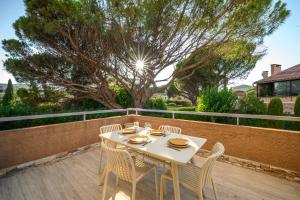 Calme et lumineux à 5min du port et des plages