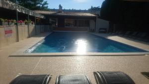 Hotels Logis Hotel - Restaurant Residence Les Cedres : photos des chambres