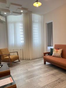 Central & Chic - Sea View