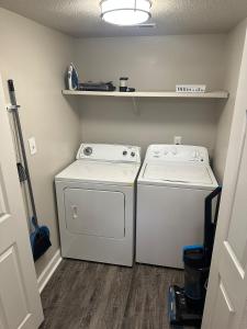 Relax & Work Cozy 1 BR Apt