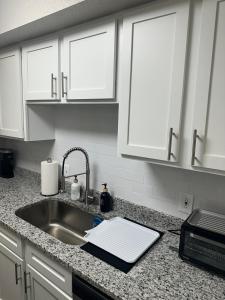 Relax & Work Cozy 1 BR Apt