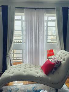 Urban Vibes Getaways - Premium Westlands Nairobi Apartment with Luxury Amenities