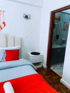 Urban Vibes Getaways - Premium Westlands Nairobi Apartment with Luxury Amenities