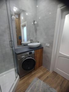 Студийка 33 м, с балконом возле моря