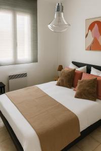 Maisons de vacances Le Clos du Theatre - Villa avec piscine et BBQ pour 8 : photos des chambres