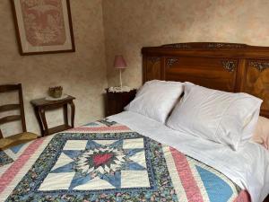 B&B / Chambres d'hotes 'Les Cometes' B&B : Chambre Simple avec Salle de Bains Commune