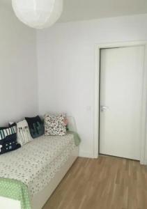 rooms WC separate, TV