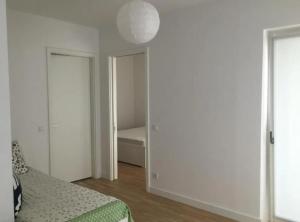 rooms WC separate, TV