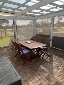 That Seaside Cottage - Fully equipped home, 4 Bedrooms on the foreshore