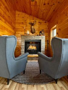 The Tree House- Wifi- Firepit- 2 Fireplaces-Garden Tub-Free Activities