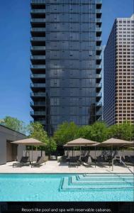 Sky High at Beaudry 2 Bed Apt WITH FREE PARKING