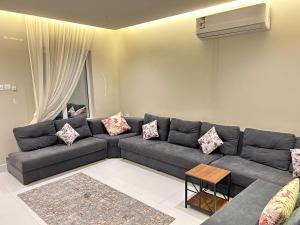 اتمنى زيارة سعيدة وحياك الله ضيفي الموقع المخواة