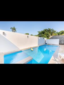 Ultimate Retreat with Pool & Beach Vibes