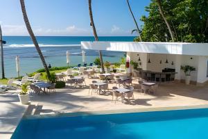 Caribbean Golden Sunset View,1BDRM Beachfront Apt.