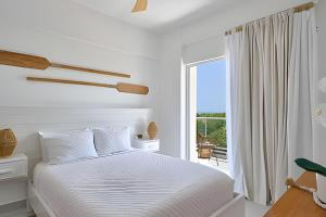 Feel Caribbean Breeze 1bdrm Apt.2min walking beach