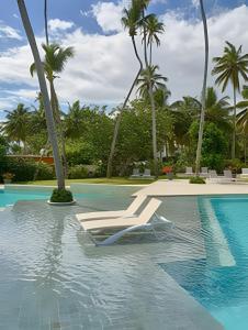 Caribbean Sea View Apt.on 19 level, a serene Stay