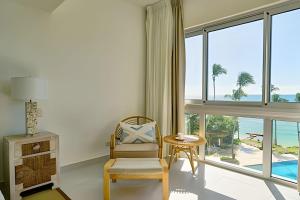 Caribbean Sunscape Beachfront Apartment