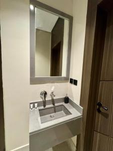 A luxurious studio in a distinctive and quiet place