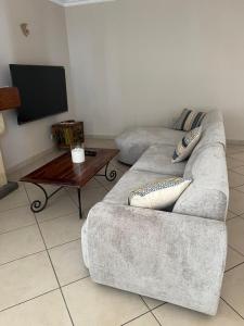 Maisons de vacances Les Reflets dAngele Terrasse XXL a Sete : Maison de Vacances 3 Chambres 